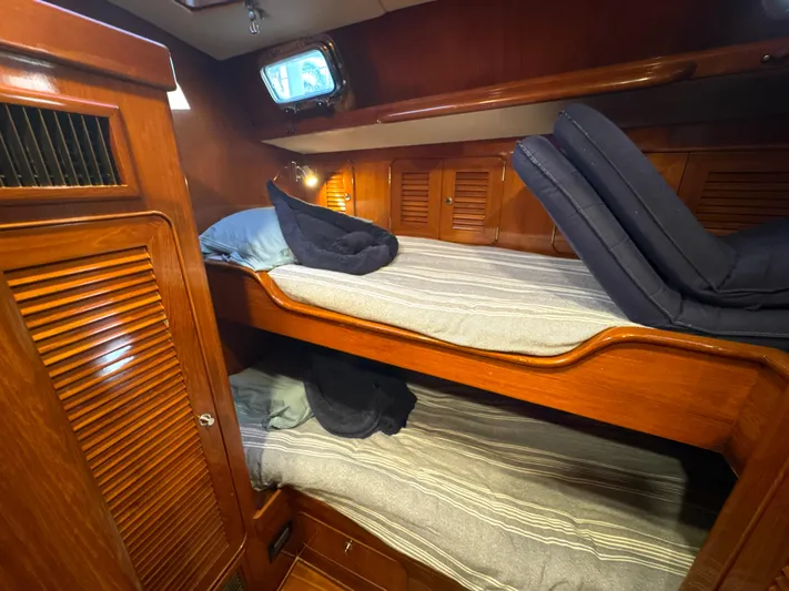 Aeoli Yacht Photos Pics 