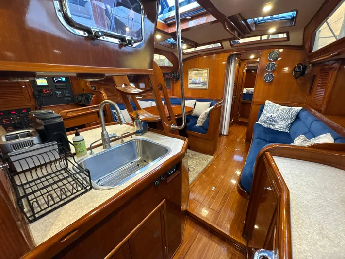 Aeoli Yacht Photos Pics 