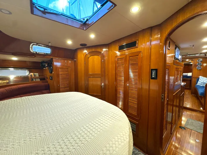 Aeoli Yacht Photos Pics 