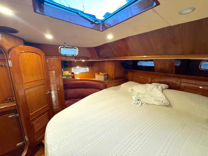 Aeoli Yacht Photos Pics 