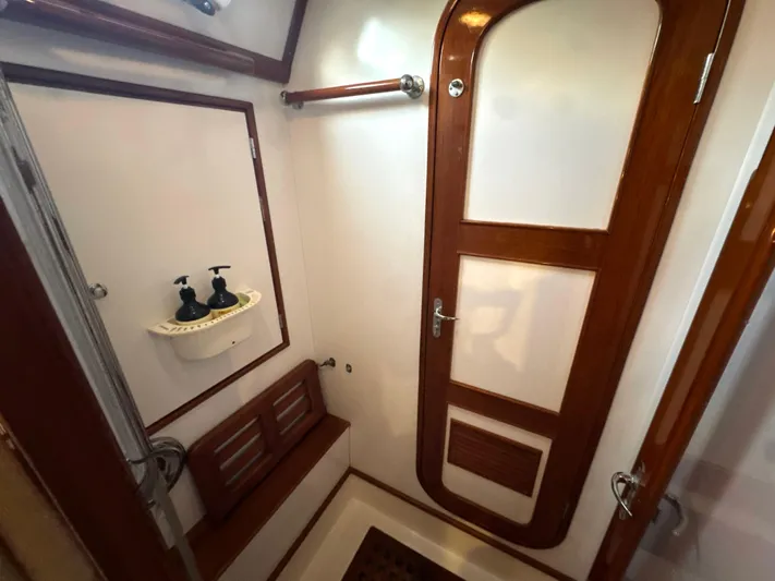 Aeoli Yacht Photos Pics 