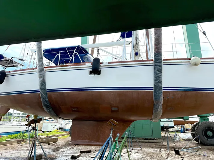 Aeoli Yacht Photos Pics 