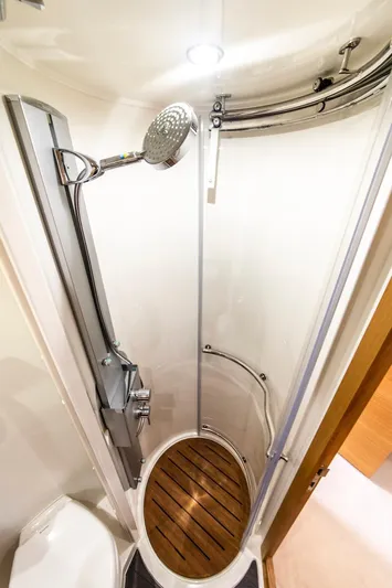 Anahita Yacht Photos Pics 