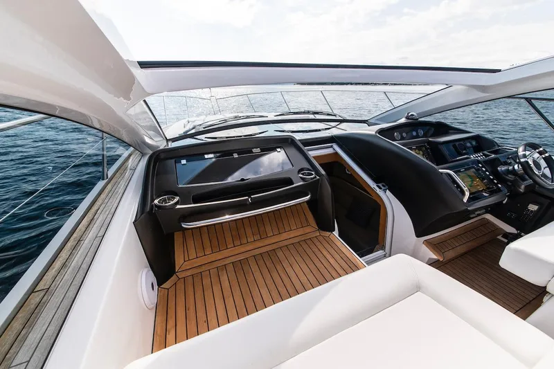 Anahita Yacht Photos Pics 