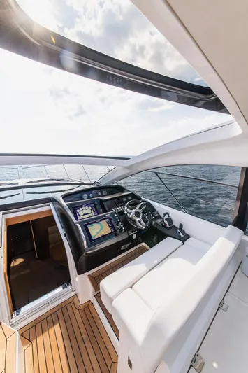 Anahita Yacht Photos Pics 