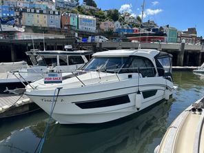 2018 Beneteau Antares 9