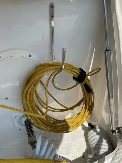 Seahorse Yacht Photos Pics 2007 Chaparral 330 Signature - Image 15