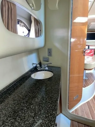 Seahorse Yacht Photos Pics 2007 Chaparral 330 Signature - Image 28