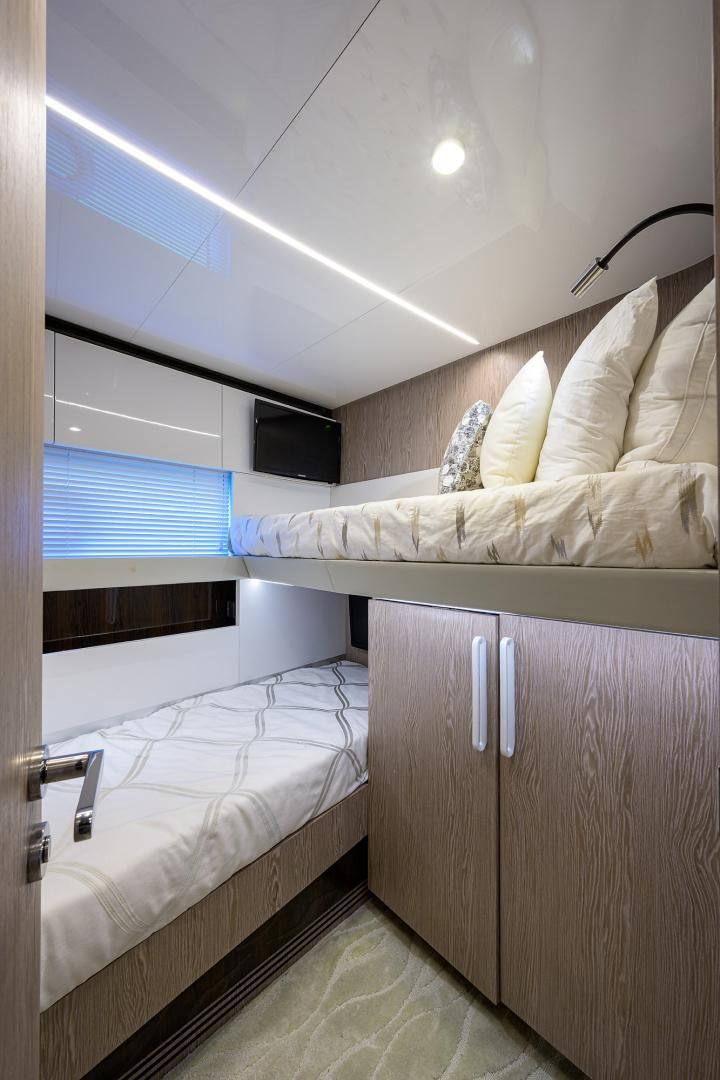 2019 Azimut 70 
