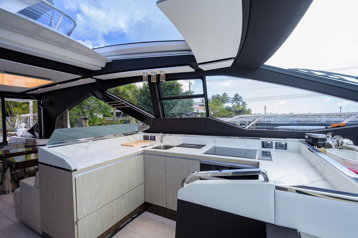 2019 Azimut 70 