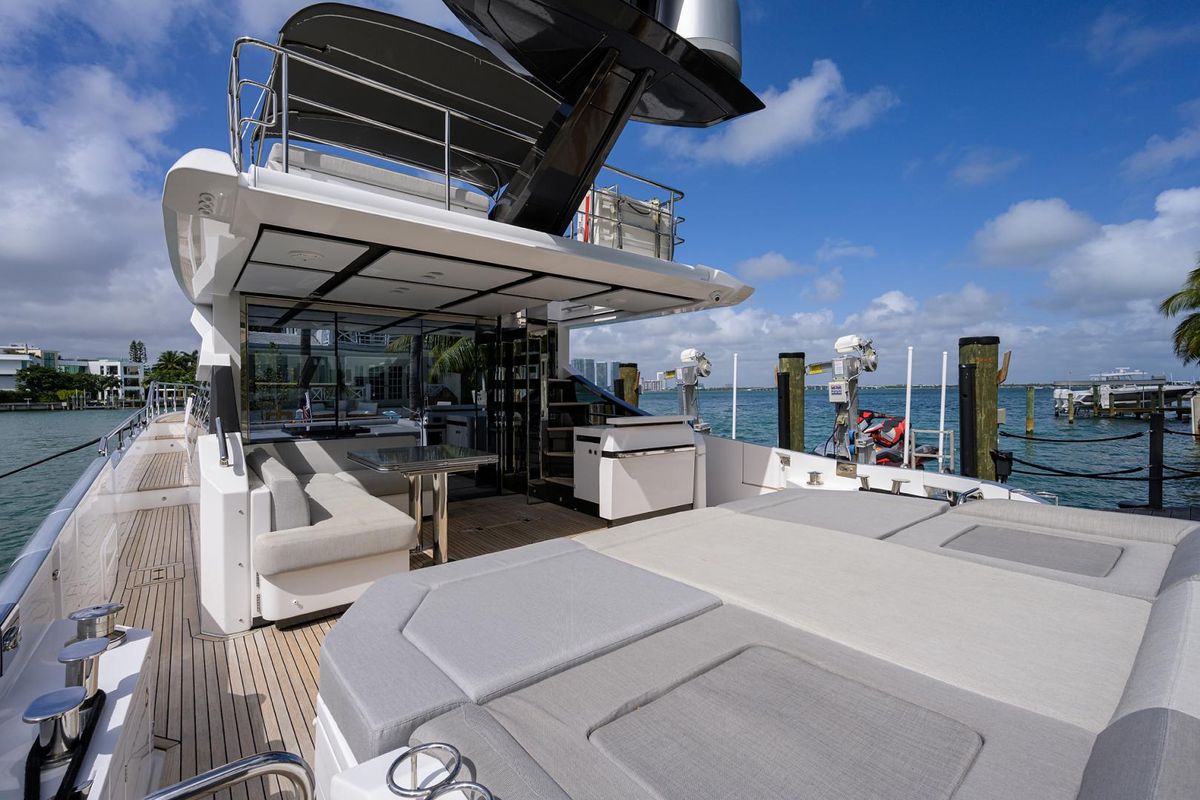 2019 Azimut 70 