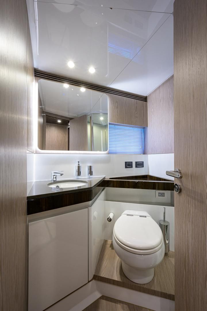 2019 Azimut 70 