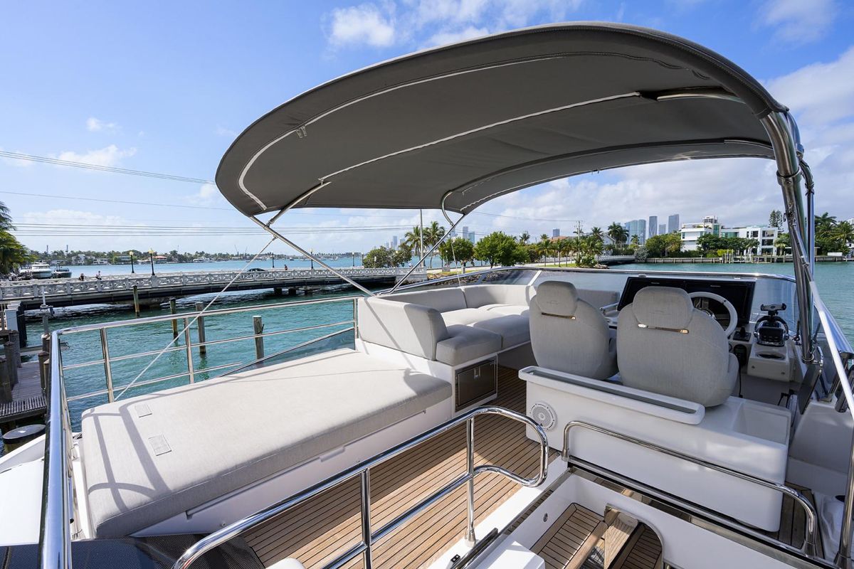 2019 Azimut 70 