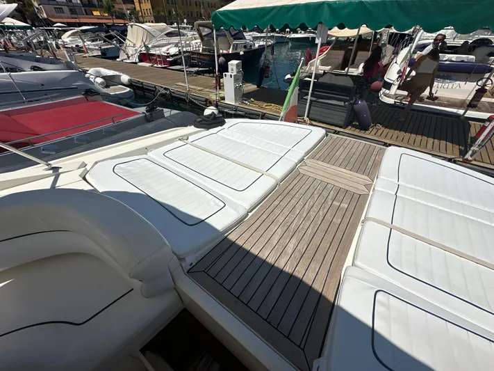 Remados Yacht Photos Pics 