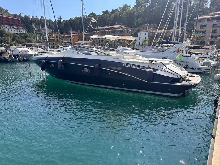 Remados Yacht Photos Pics 