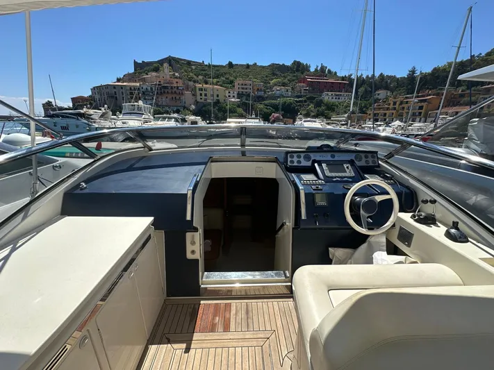 Remados Yacht Photos Pics 