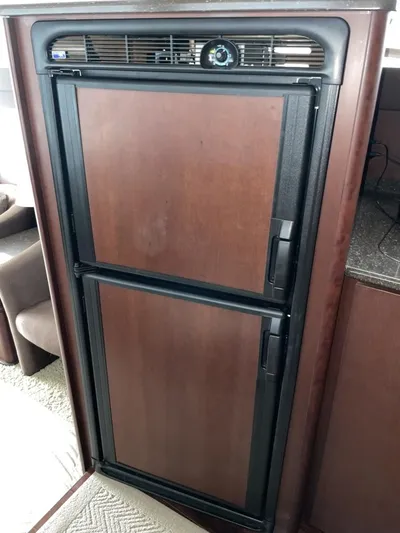 Good Karma Yacht Photos Pics 2012 Meridian 441 - Image 31