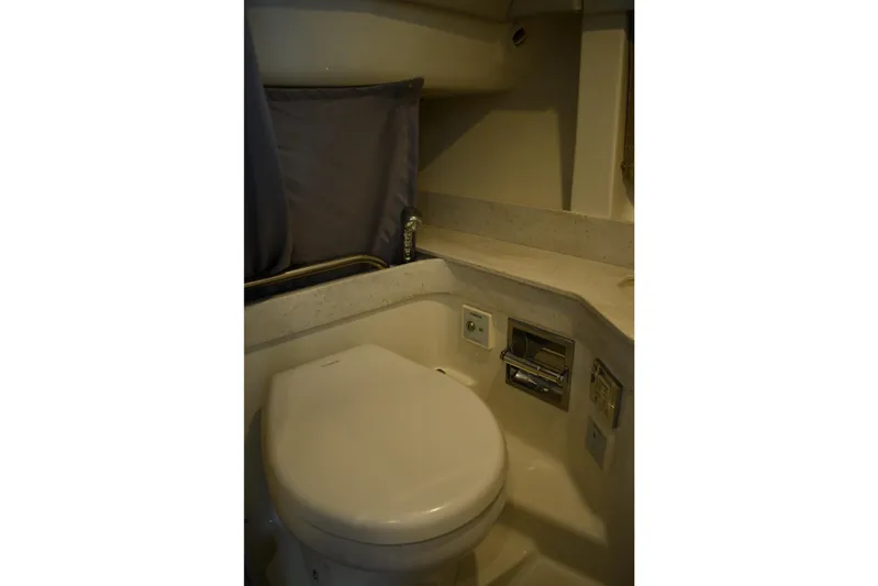 M/v Summer Wind Yacht Photos Pics 2018 Formula 350 Crossover Bowrider OB bathroom interior with toilet and countertop.