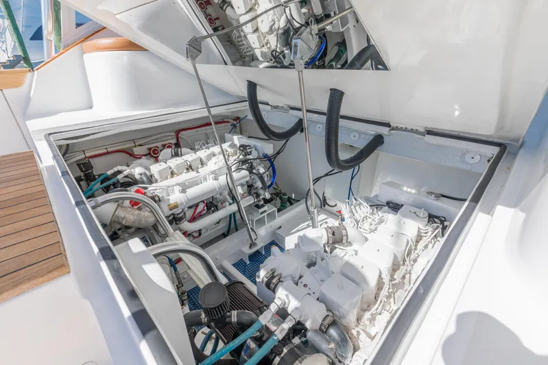 Harbor Lights Yacht Photos Pics 