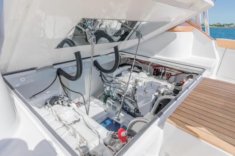 Harbor Lights Yacht Photos Pics 