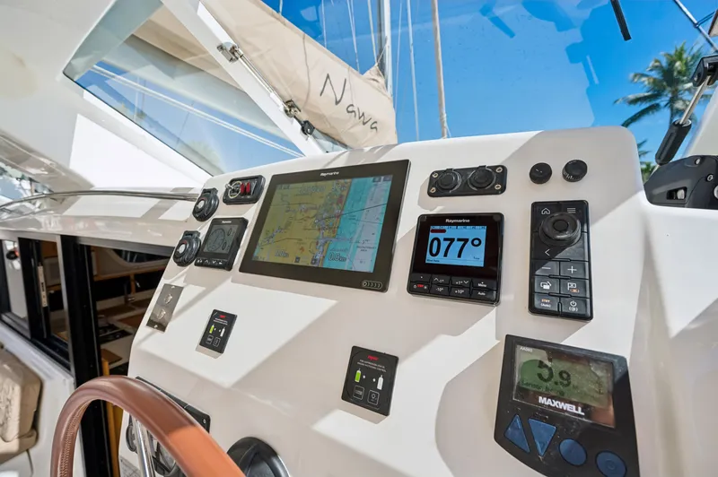 Nawa Yacht Photos Pics 