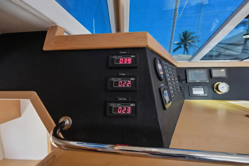 Nawa Yacht Photos Pics 