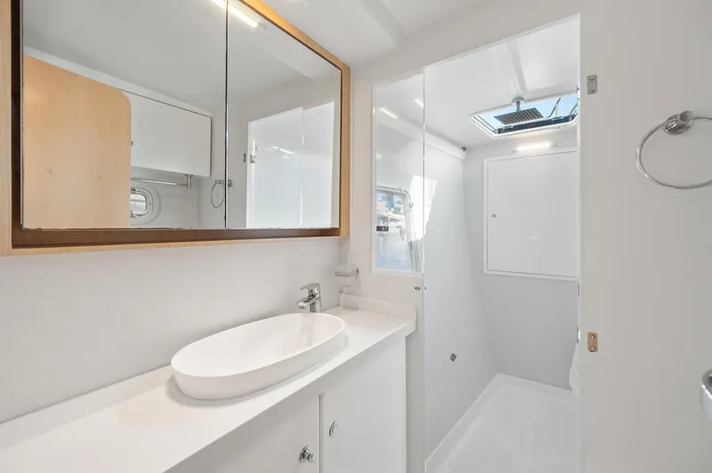 Nawa Yacht Photos Pics 