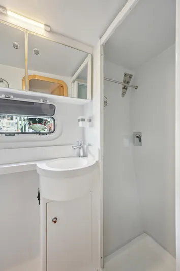 Nawa Yacht Photos Pics 