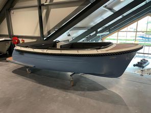 2022 Primeur 610 tender