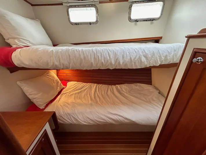 Mainestay Yacht Photos Pics 