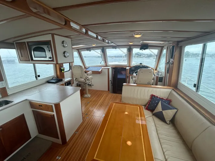 Mainestay Yacht Photos Pics 