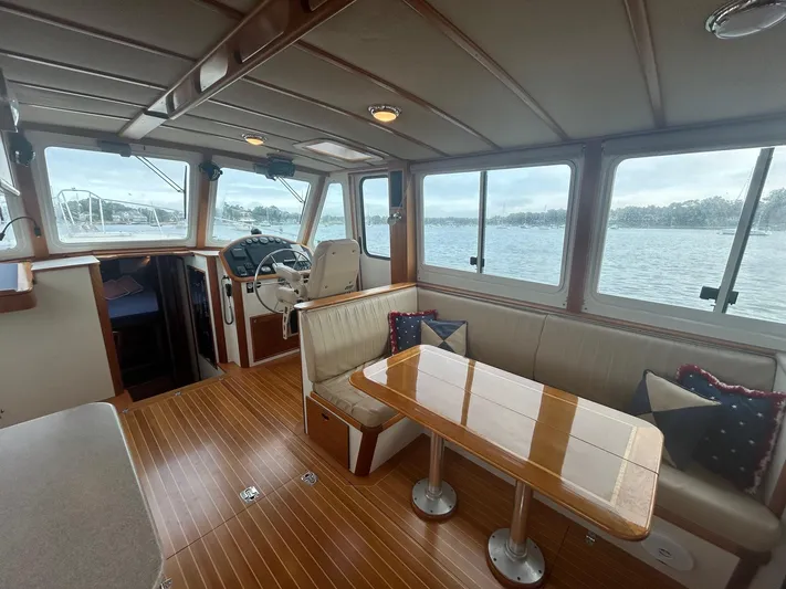 Mainestay Yacht Photos Pics 