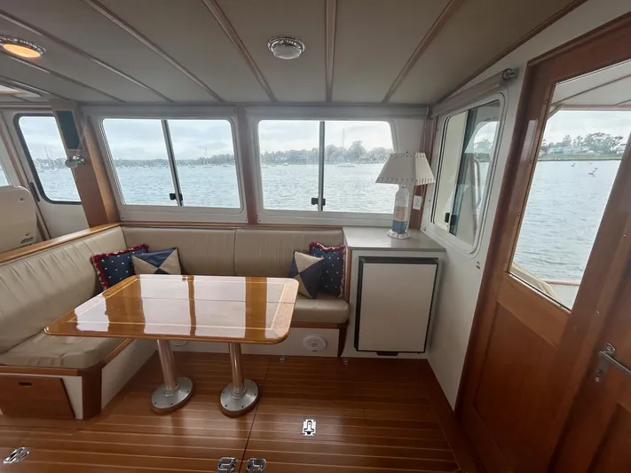 Mainestay Yacht Photos Pics 