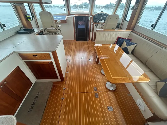 Mainestay Yacht Photos Pics 