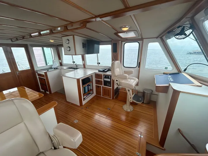 Mainestay Yacht Photos Pics 