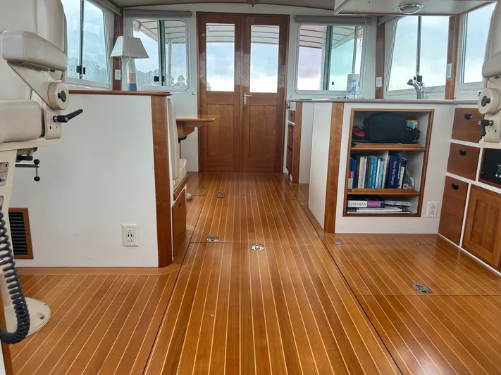 Mainestay Yacht Photos Pics 