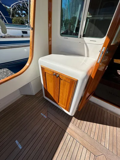 Mainestay Yacht Photos Pics 