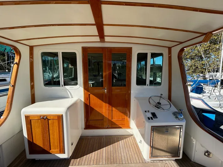 Mainestay Yacht Photos Pics 