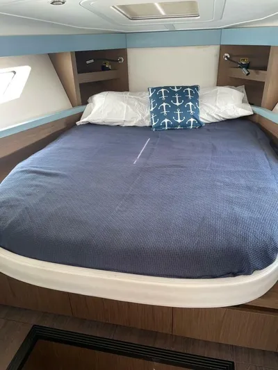  Yacht Photos Pics 2018 Beneteau Gran Turismo 40 - Image 22