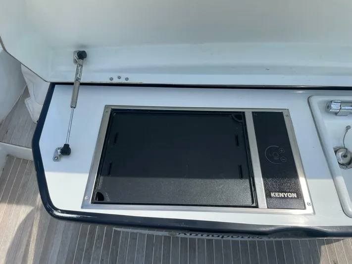  Yacht Photos Pics 2018 Beneteau Gran Turismo 40 - Image 15