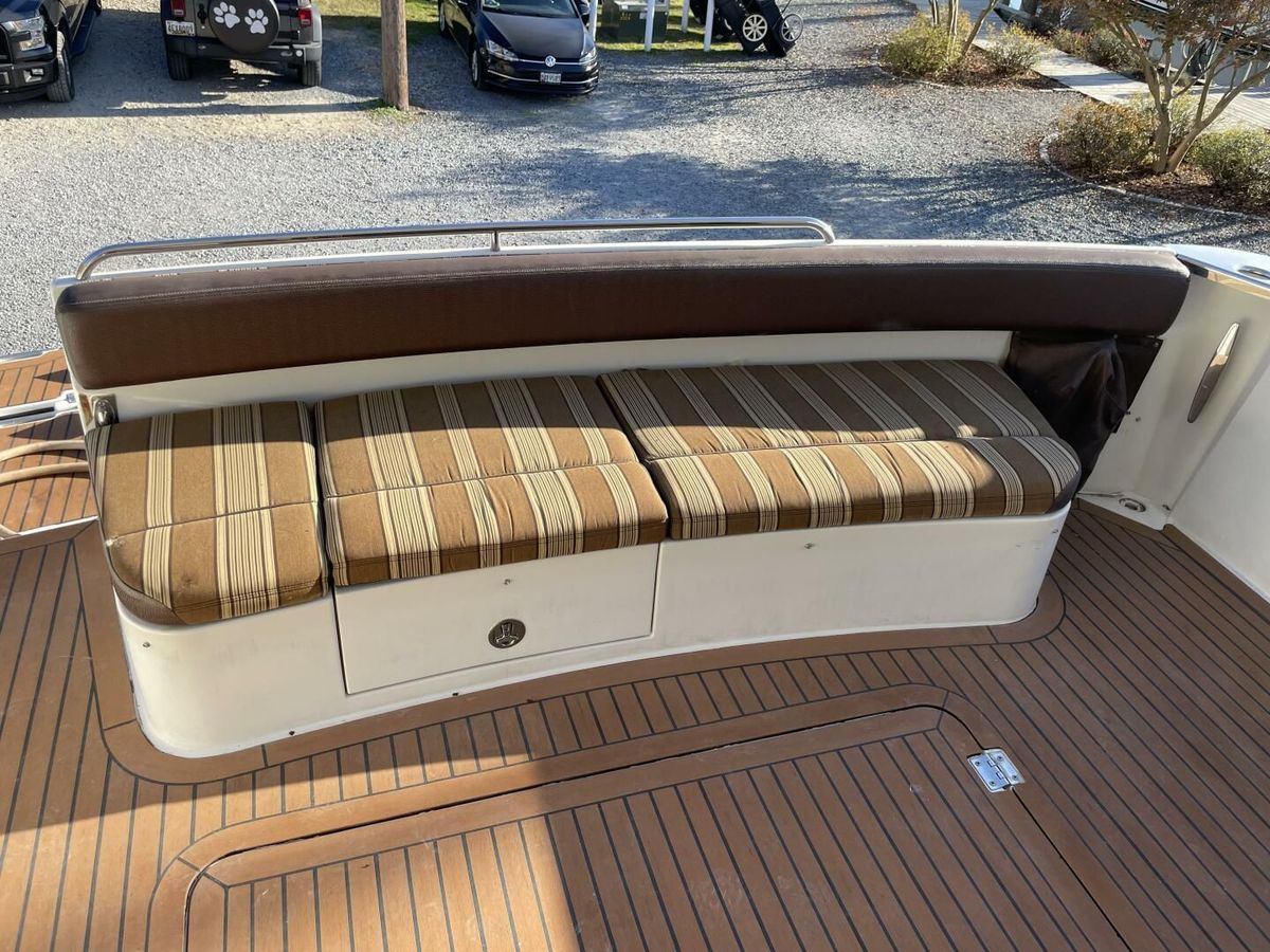 2006 Carver 56 