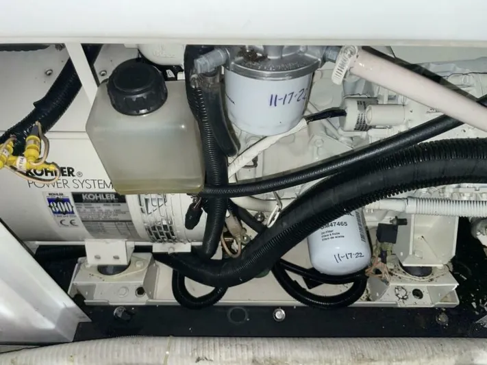 Pisco Sour Yacht Photos Pics 2006 Carver 560 Pilothouse - Image 52