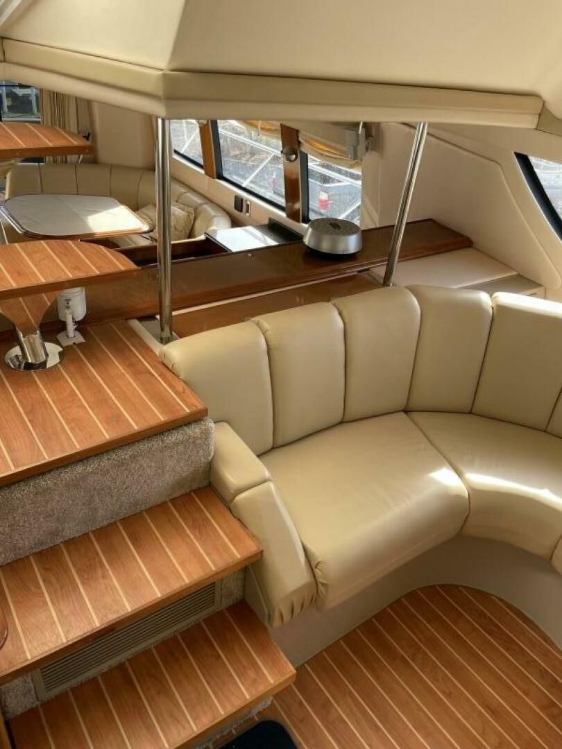 2006 Carver 56 