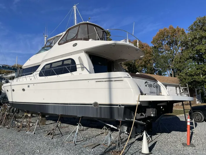 Pisco Sour Yacht Photos Pics 2006 Carver 560 Pilothouse - Image 13