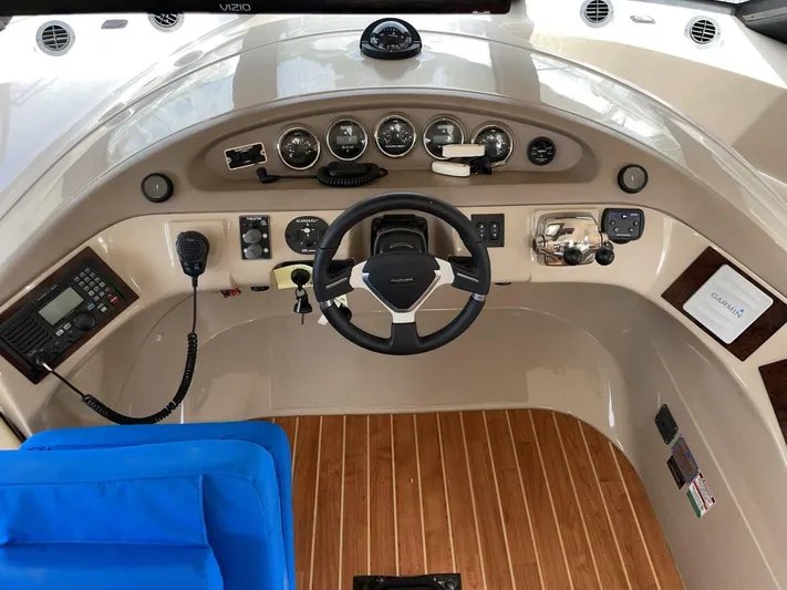 Pisco Sour Yacht Photos Pics 2006 Carver 560 Pilothouse - Image 27