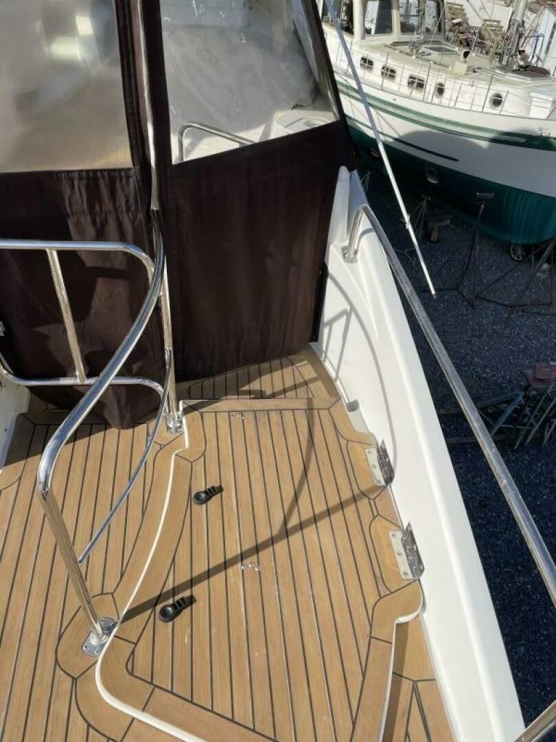 2006 Carver 56 