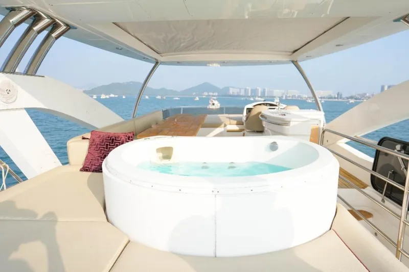  Yacht Photos Pics Luxurious Sunseeker Manhattan 73 yacht with jacuzzi on deck, ocean view, 2013 model.