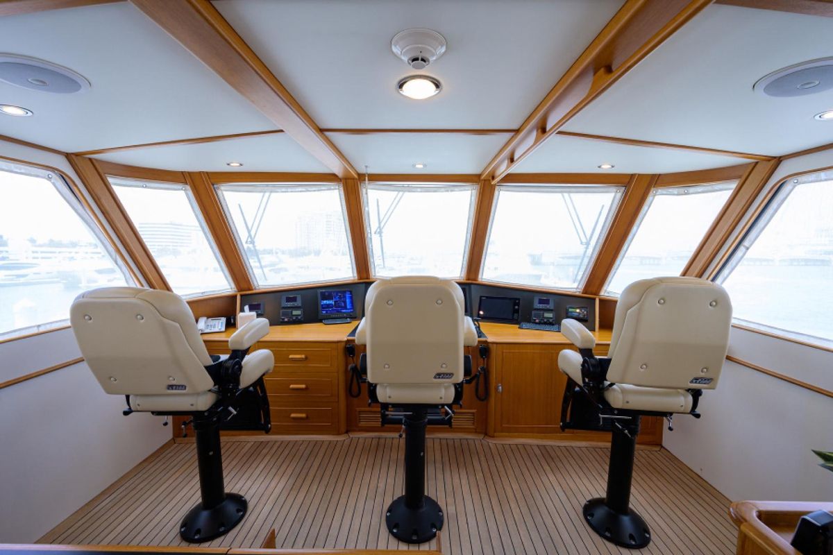 2003 New England Boatworks 96 