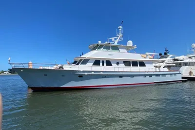 New England Boatworks Enclosed Raised Pilothouse