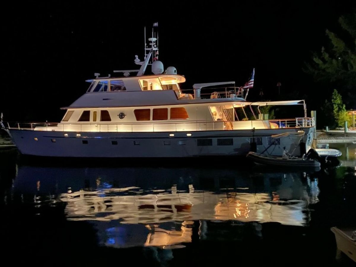 2003 New England Boatworks 96 